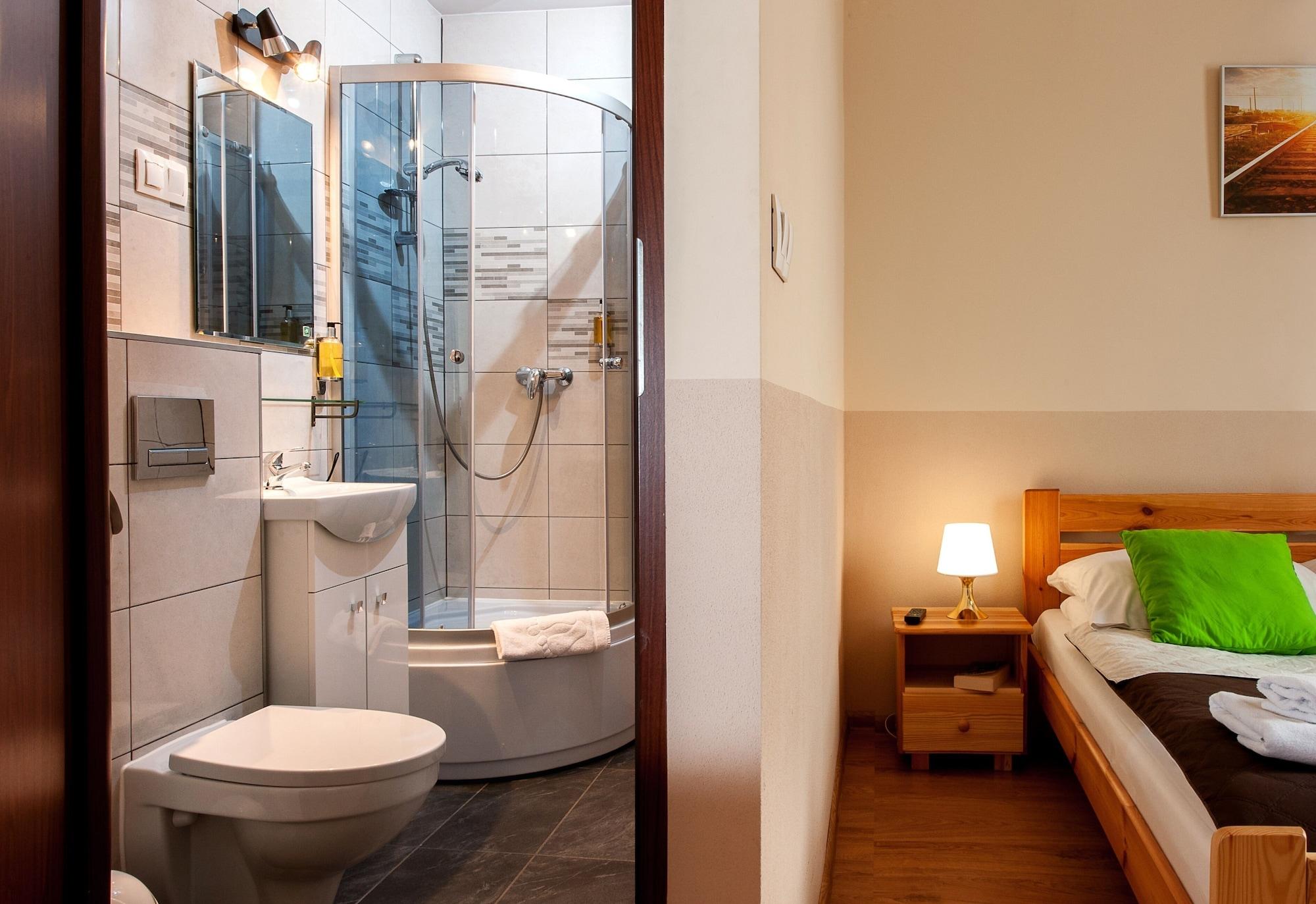 Station Aparthotel 2*